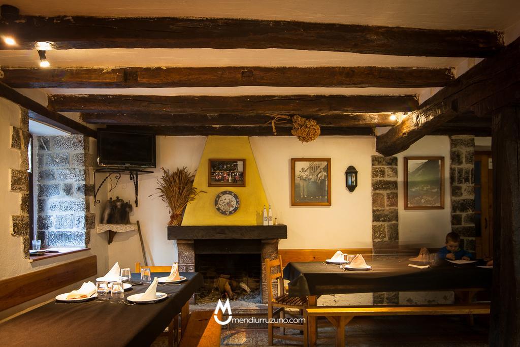Casa Rural Eleizondo Haundia Itziar Екстер'єр фото